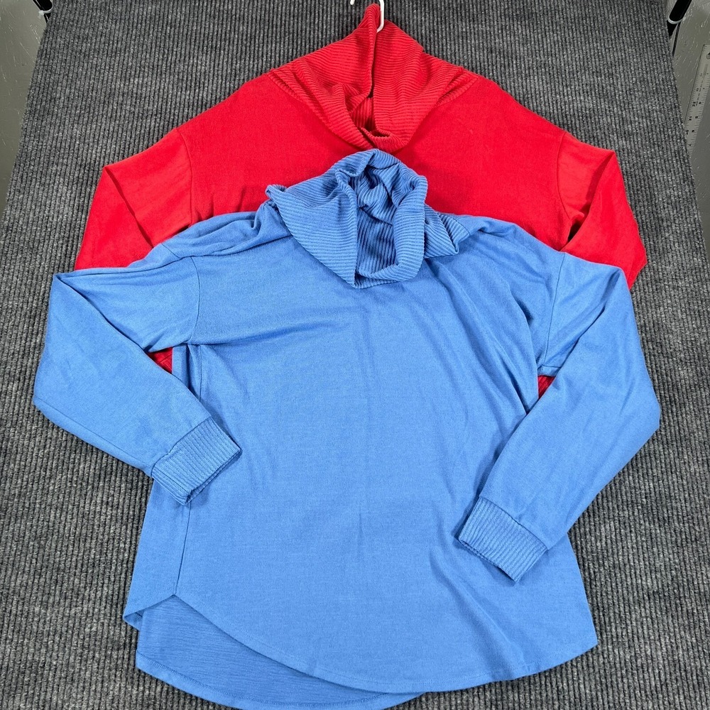 Lot of 2 St. Johns Bay Sweaters Womens Large Blue Red Long Sleeve Lightweight
